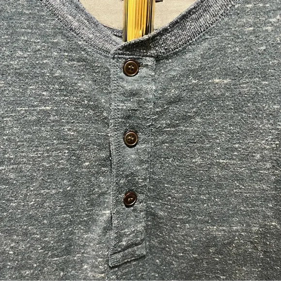 FAHERTY Men's Blue Heathered Henley Shirt - Picture 6 of 9